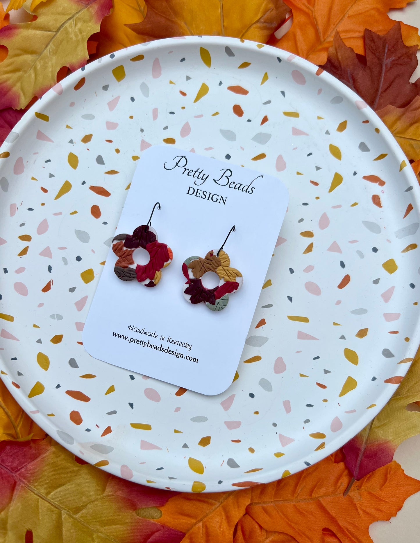 Leaf Pattern Fall Earrings-Short Hoops