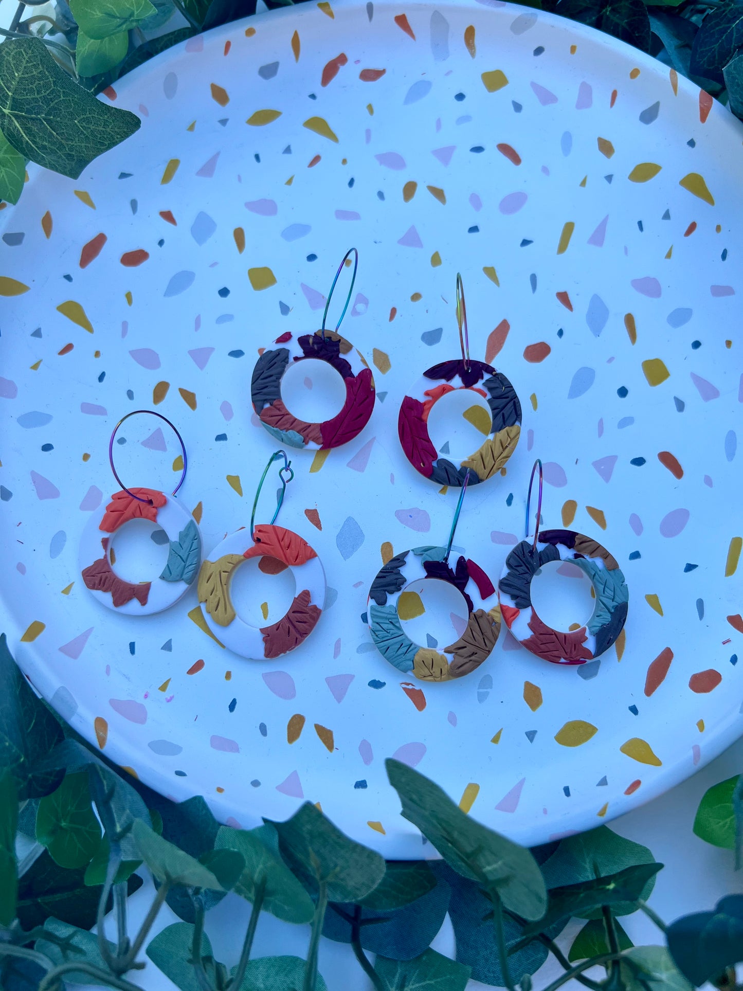 Leaf Pattern Fall earrings-Hoop